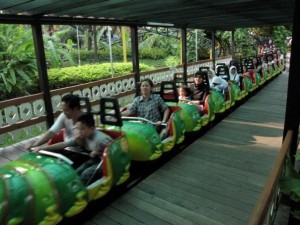 Wahana kereta laba-laba